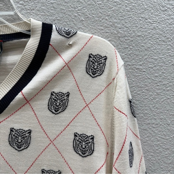 Gucci Tiger Sweater Size Small Argyle Off White Navy Red Authentic *small flaw* - Picture 5 of 9